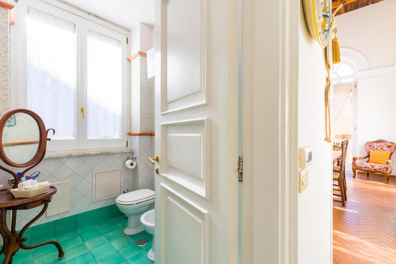 Residenza Capano Charming House By Napoliapartments Экстерьер фото